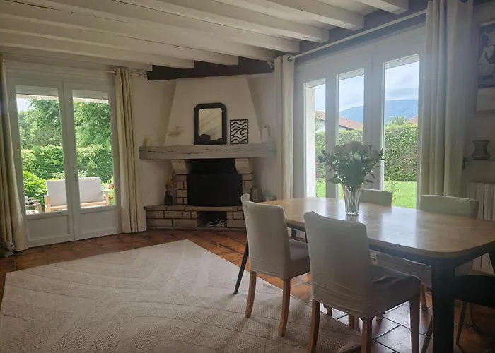 Basque Piscine Chauffee Ascain